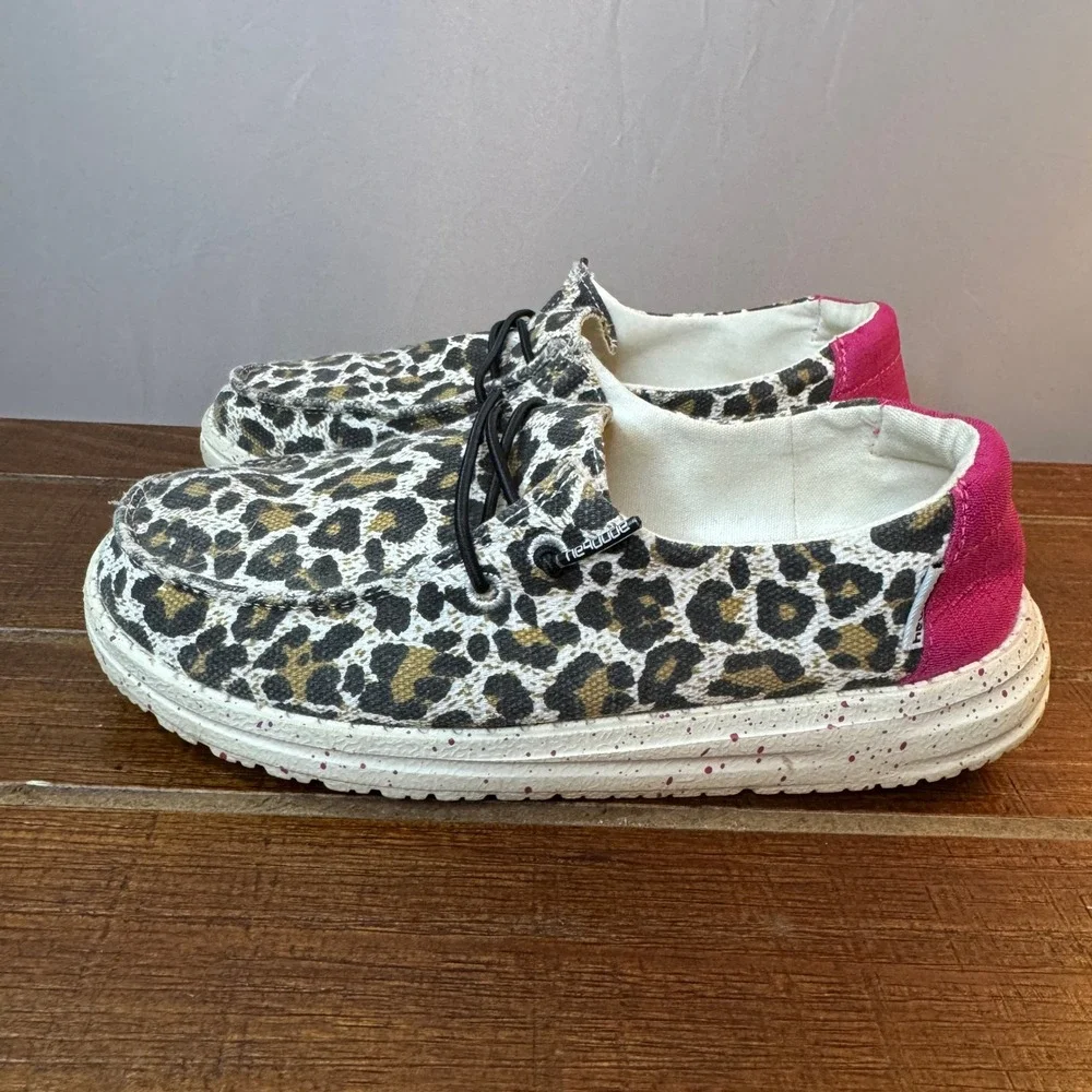 Hey Dude Wendy Girls Y2-L3 Leopard Print‎ Slip On Shoes Animal Print Comfortable